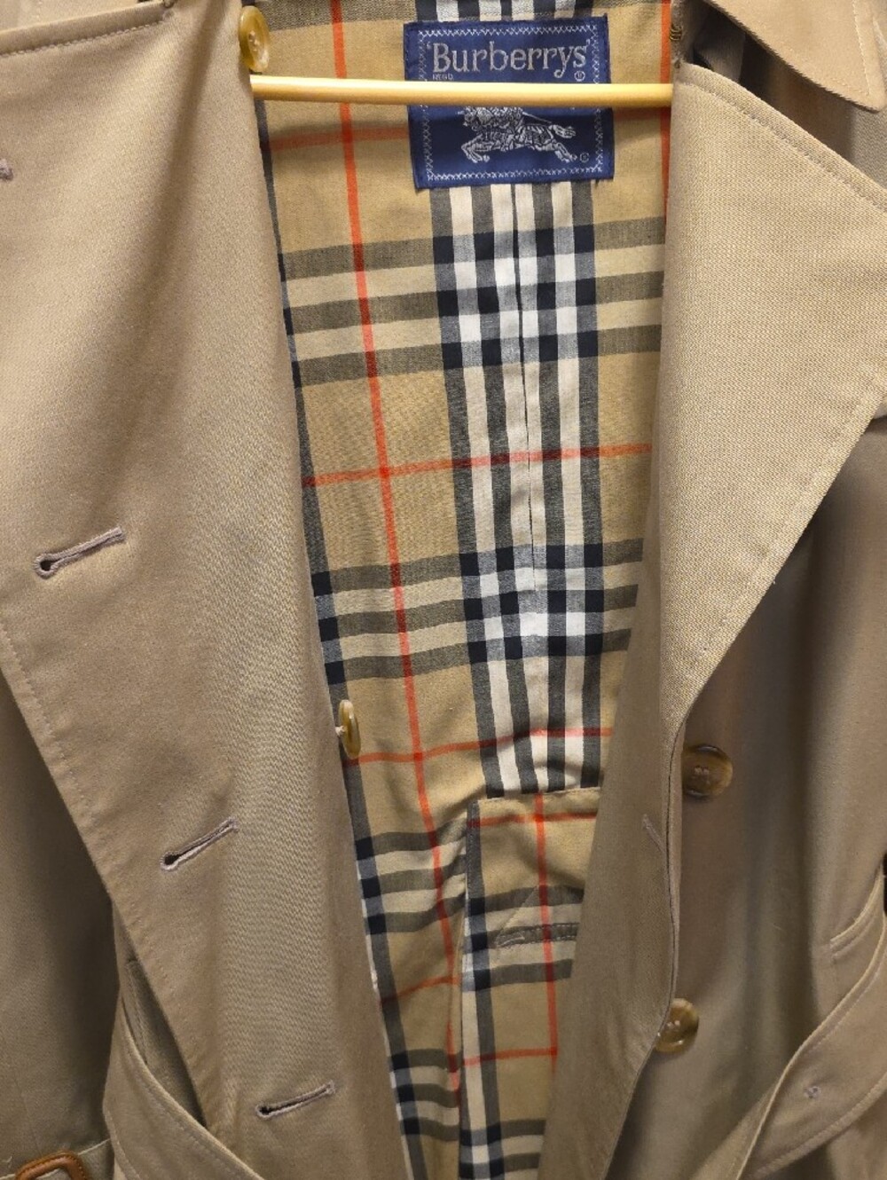 Burberry Tan Double-Breasted Classic Trench Coat - Picture 5 of 7